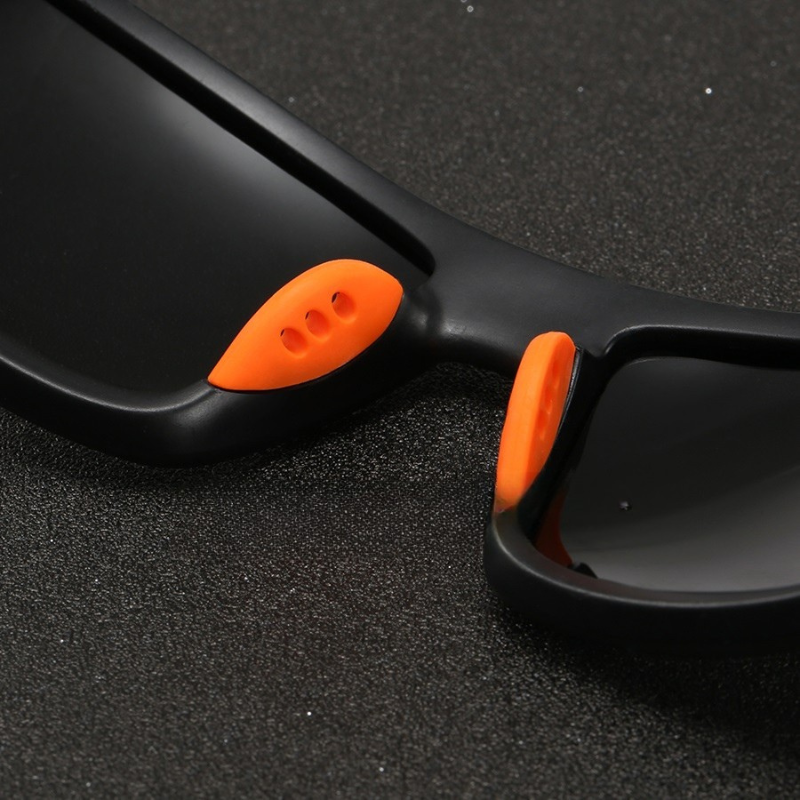 sport-wrap-around-sunglasses-for-men-polarized-uv400-mirrored-lens-img6.png