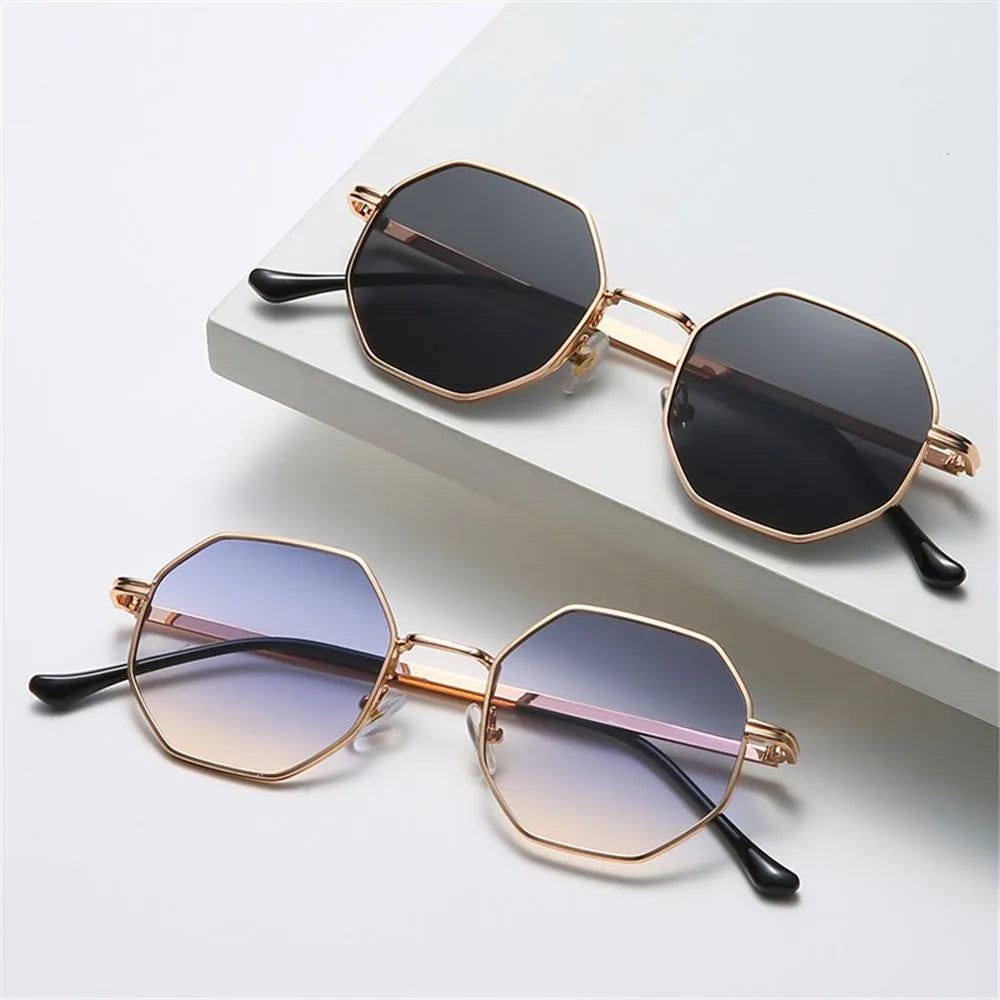 square-classic-sunglasses-unisex-uv400-protection-img1.webp