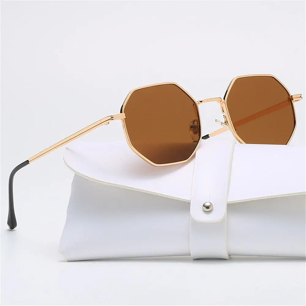 square-classic-sunglasses-unisex-uv400-protection-img3.webp