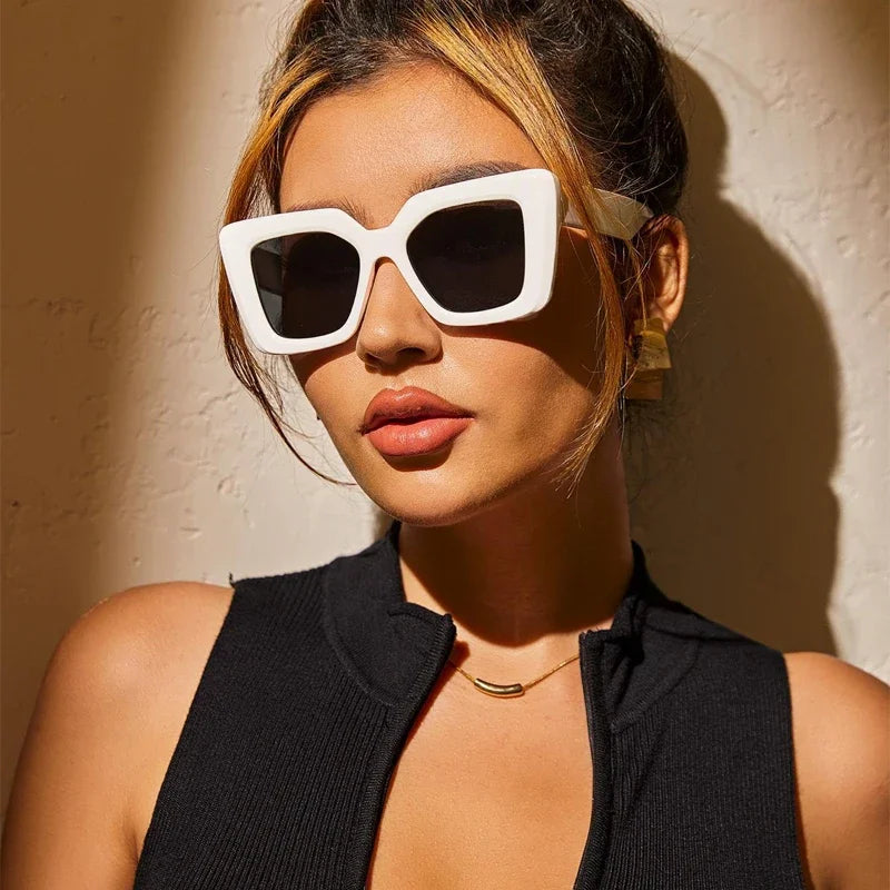 square-statement-sunglasses-for-women-uv400-protection-img2.webp