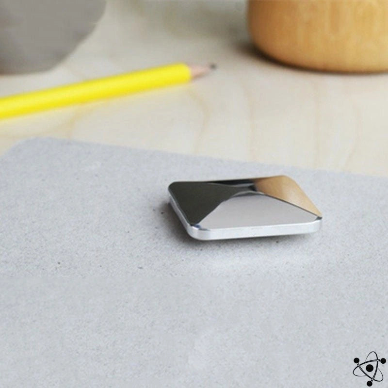 stress-relief-flip-fidget-toy-minimalist-geometric-design-img9.jpg