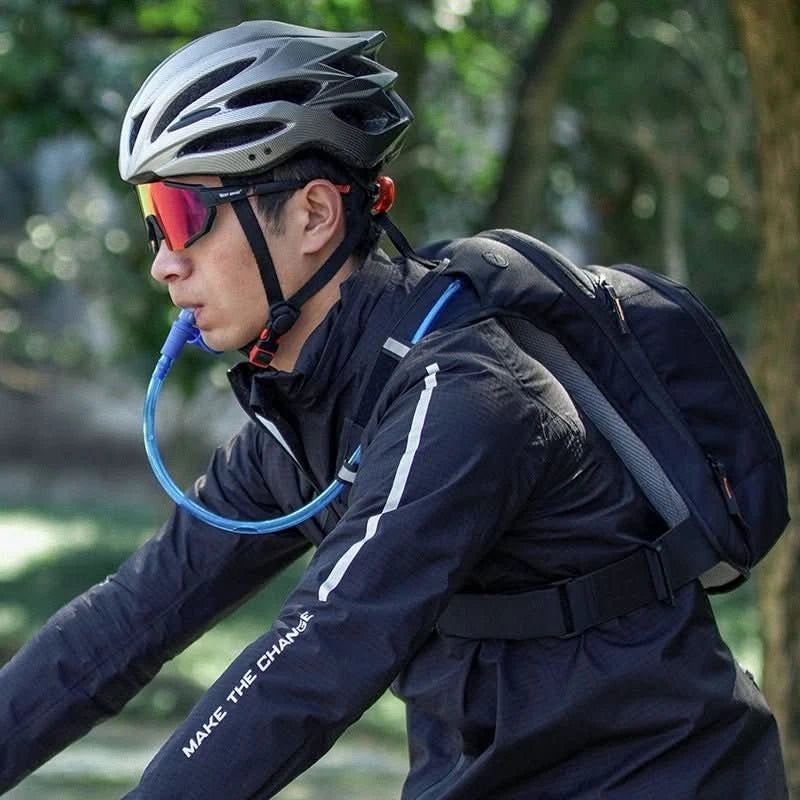 ultralight-10l-hydration-backpack-for-cycling-hiking-outdoor-sports-water-pack-img2.webp