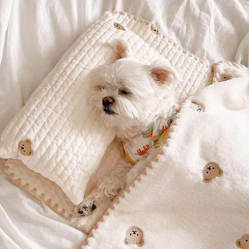 washable-embroidered-cotton-dog-cat-bed-set-with-pillow-quilt-img2.jpg