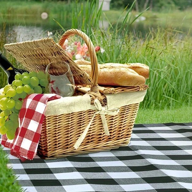 waterproof-checkered-picnic-blanket-with-carry-strap-outdoor-mat-img6.webp